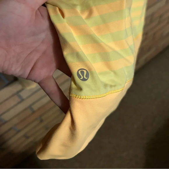 Lululemon Womens Mellow Yellow Striped Run Warm Up Crew Long Sleeve Zip Size 10 - Picture 5 of 5